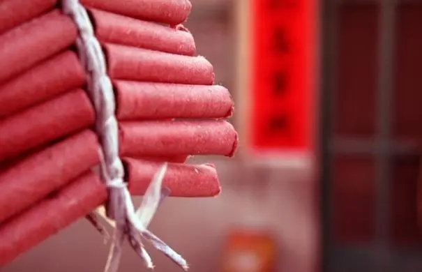 “爆竹”名字的来源